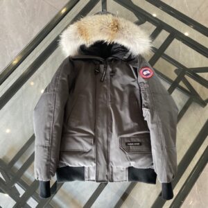 Canada Goose Chilliwack Gray/Red Label With Fur Down Jacket (01 Style Jacket)