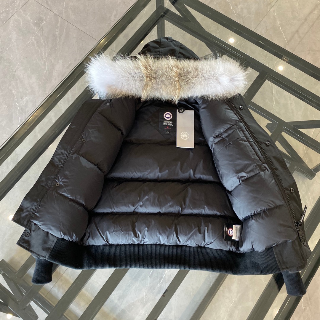 Canada Goose Chilliwack Black/Red Label With Fur Down Jacket (01 Style Jacket) - Image 3